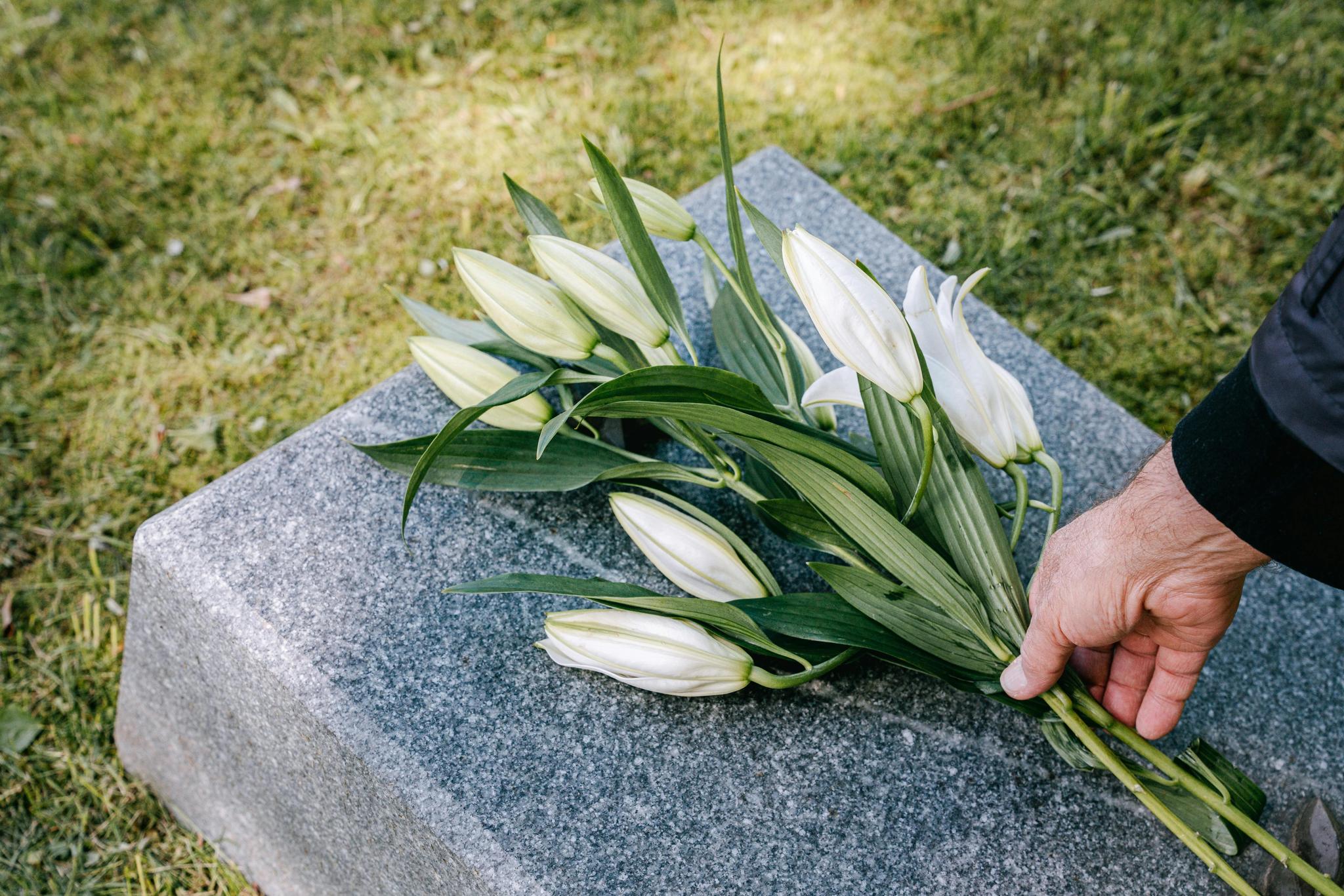 Cremation vs. Burial: Pros, Cons, and Costs